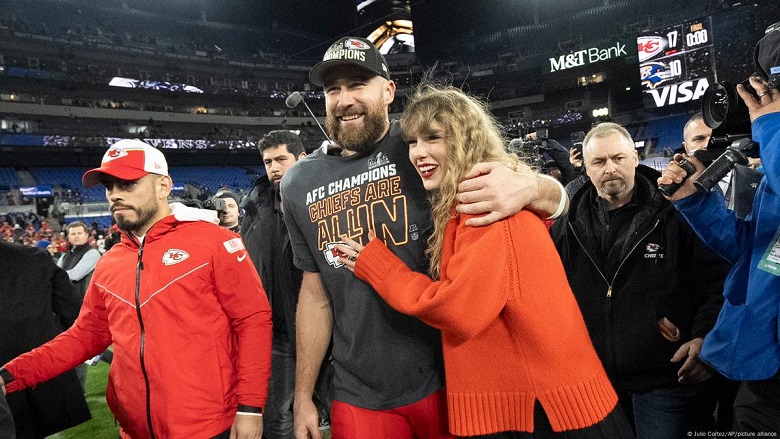 Travis Michael Kelce fait la couverture du magazine GQ en 2025